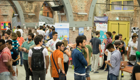 folla startuppato.png